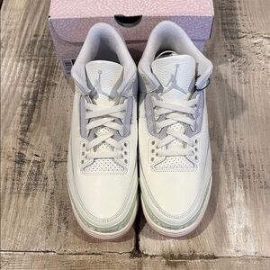 Jordan Athletic Shoes in White and Pink